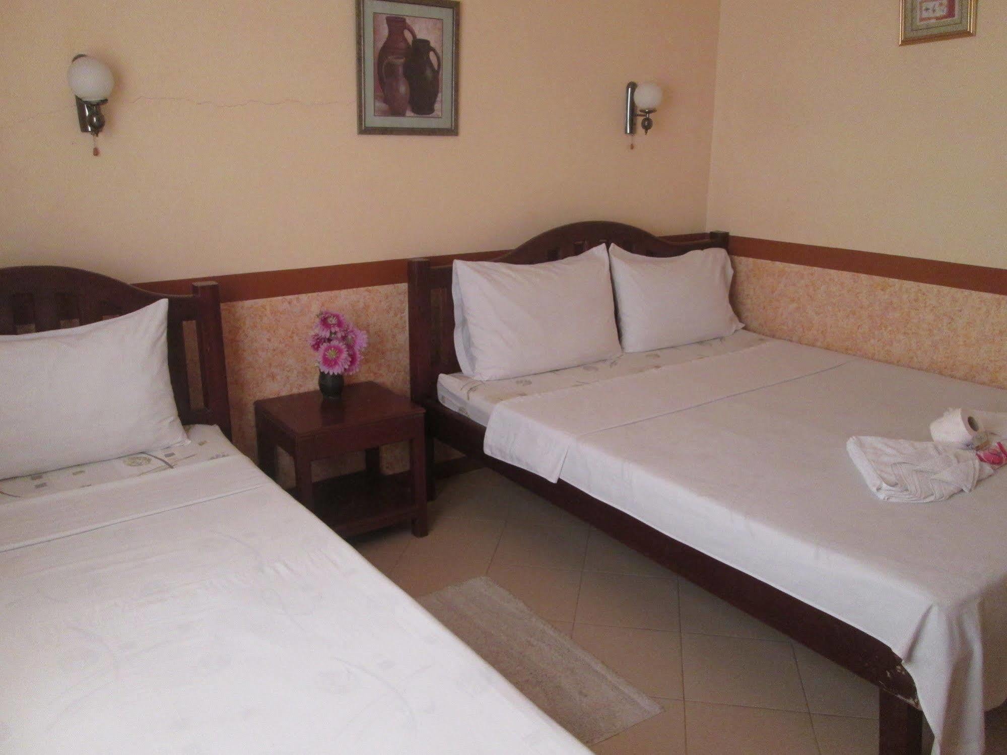 Maxima De Boracay Apartment Balabag  ภายนอก รูปภาพ